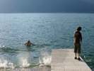 Foto: morgentliches Bad im Gardasee
