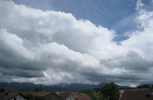 Foto: trmende Wolken am Alpenrand